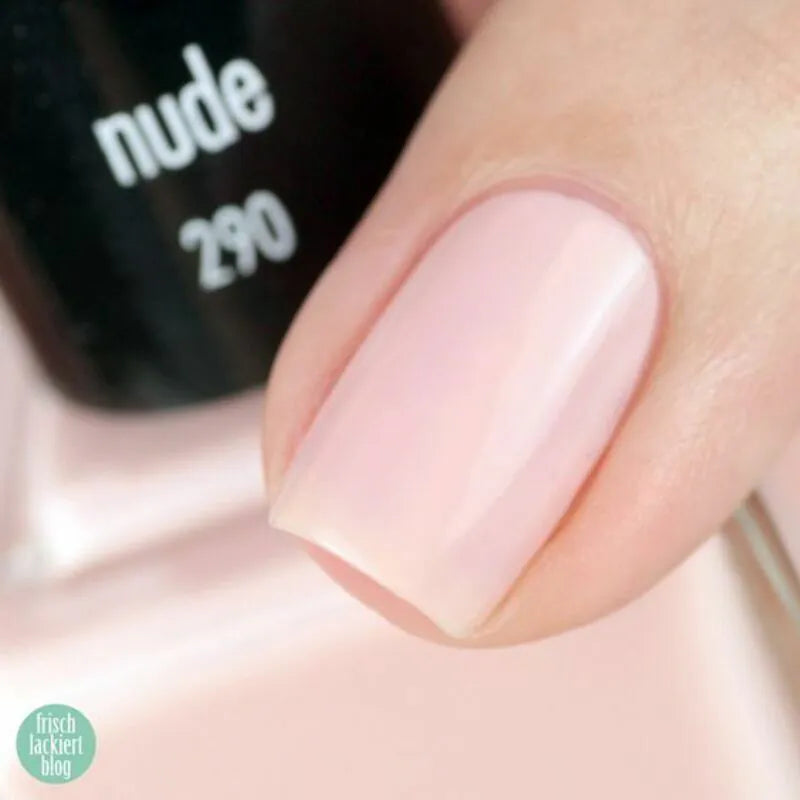 290 Nude